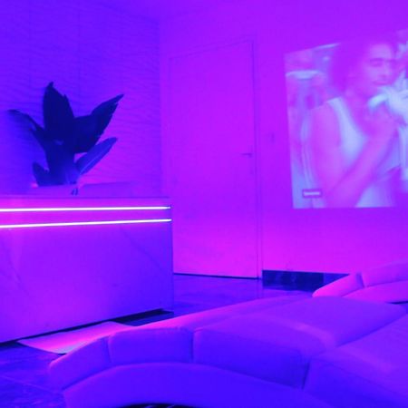 Dima Suite Jacuzzi Privatif Vedène Exterior foto